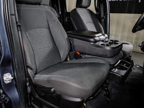 Used 2025 RAM 2500 Big Horn AWD/4WD image 30
