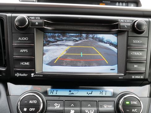 Used 2018 Toyota RAV4 XLE image 27