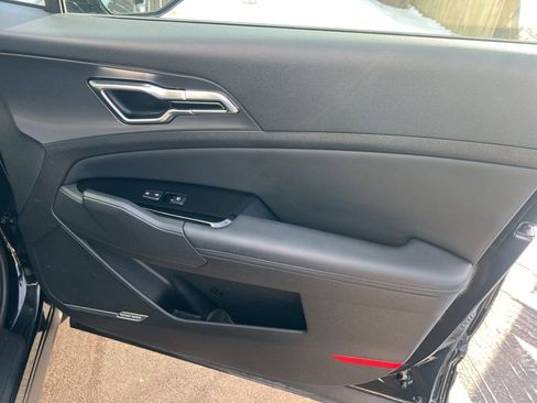 Certified 2023 Kia Sportage SX image 24