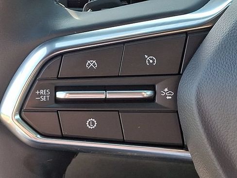 Used 2025 Chevrolet Equinox LT AWD/4WD image 21