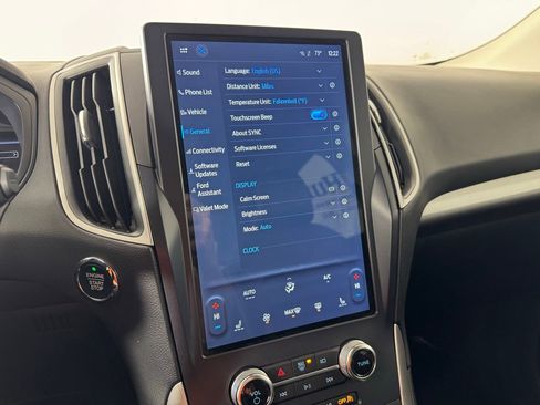 Used 2023 Ford Edge SEL image 16