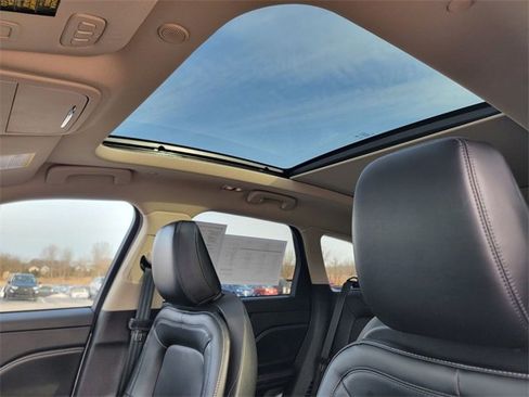 Certified 2023 Lincoln Corsair AWD w/ Equipment Group 101A image 4