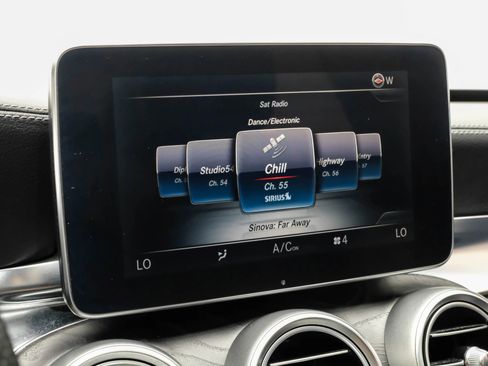 Used 2015 Mercedes-Benz C 400 4MATIC image 27