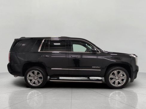 Used 2016 GMC Yukon Denali w/ Open Road Package AWD/4WD image 11