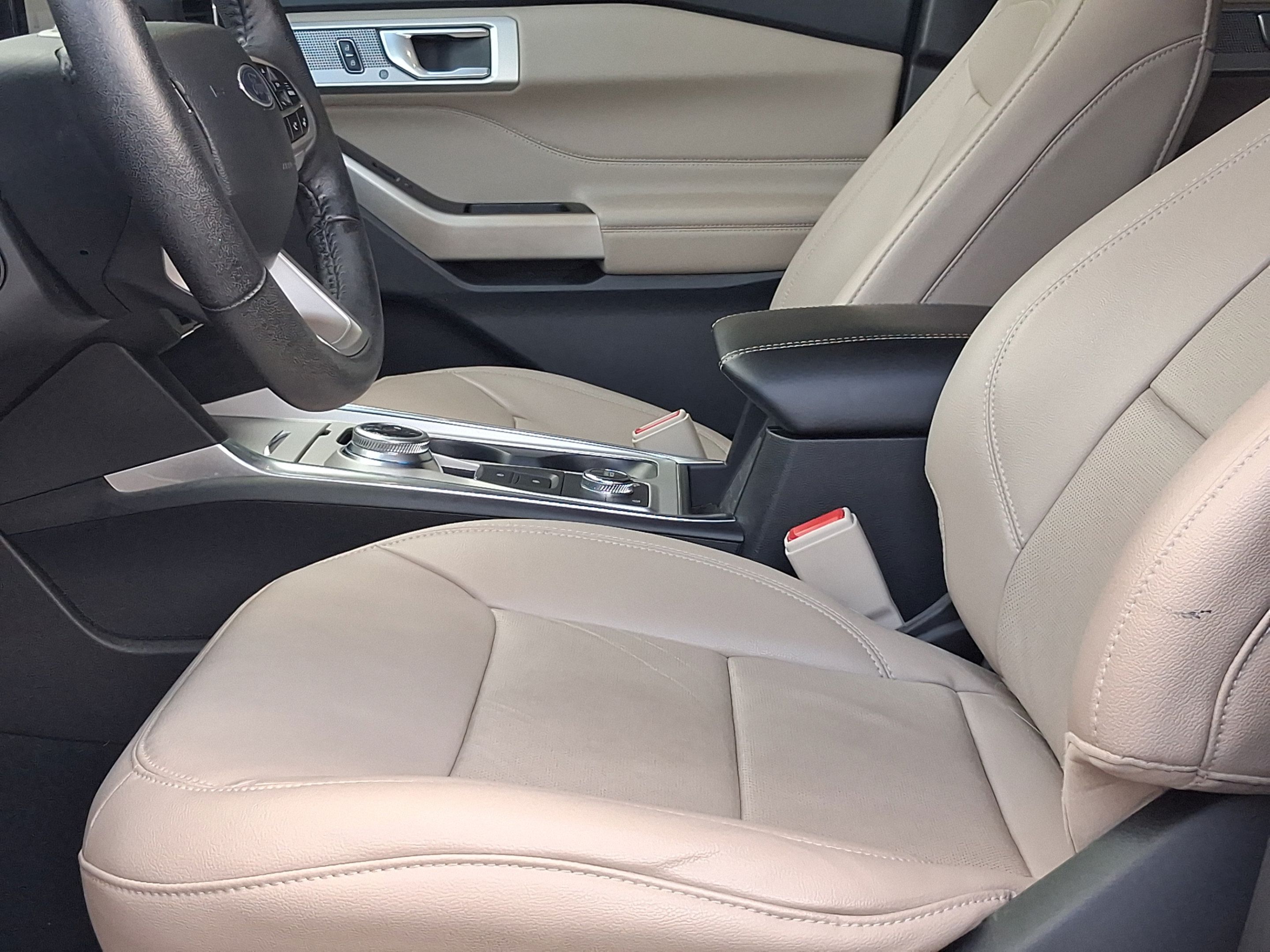 Used 2023 Ford Explorer Limited w/ Hybrid Equipment Group 310A AWD/4WD image 10