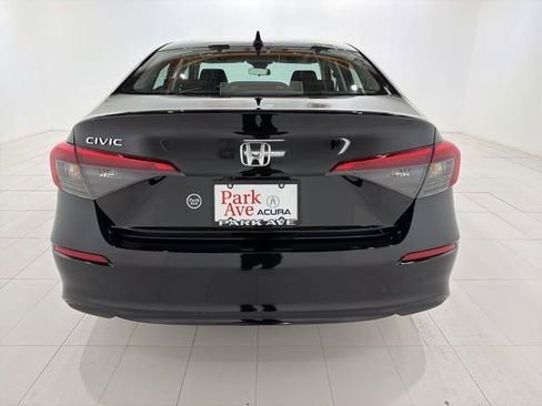 Used 2023 Honda Civic EX image 4