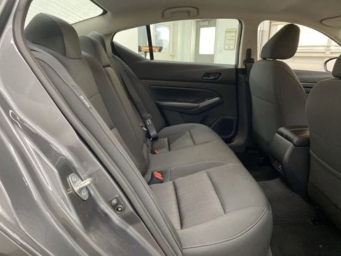 Used 2025 Nissan Altima 2.5 SV image 17