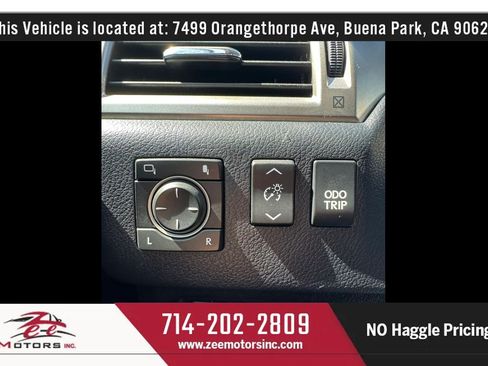 Used 2017 Lexus GX 460 Premium w/ Premium Package AWD/4WD image 39
