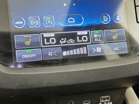 Used 2025 Subaru Forester Premium image 25