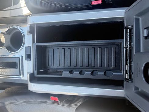 Used 2014 Ford F150 FX4 w/ Equipment Group 402A Luxury AWD/4WD image 25