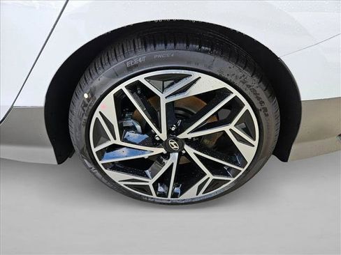 New 2025 Hyundai Ioniq 6 SEL image 10