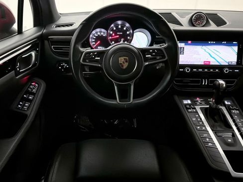 Used 2020 Porsche Macan AWD/4WD image 30