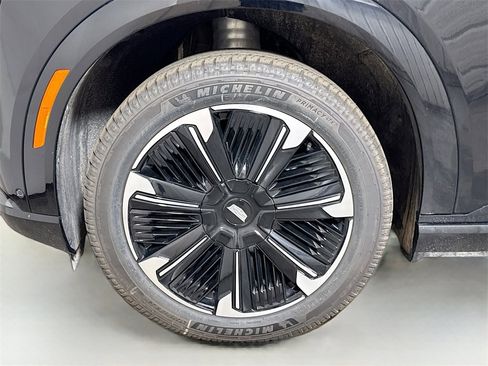 New 2025 Cadillac Escalade IQ Sport 1 w/ Smart Trailering package image 19