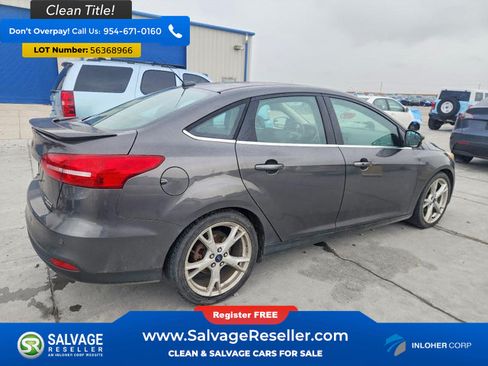 Used 2016 Ford Focus Titanium FWD image 4