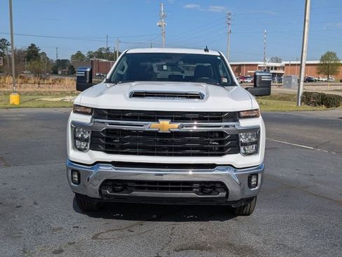 Used 2025 Chevrolet Silverado 2500 LT w/ Convenience Package image 8