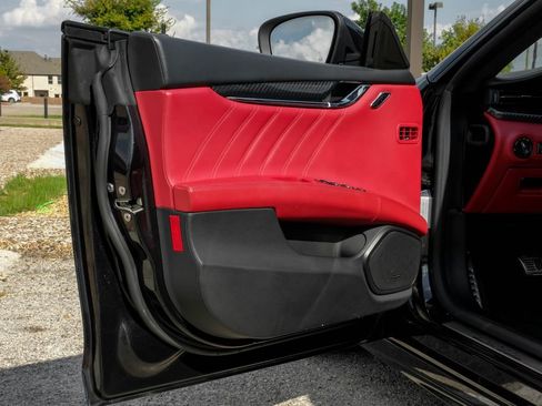 Used 2022 Maserati Quattroporte Trofeo image 47