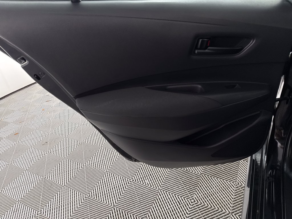 Used 2022 Toyota Corolla LE FWD image 11