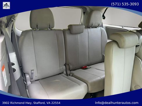 Used 2016 Toyota Sienna XLE Premium FWD image 21