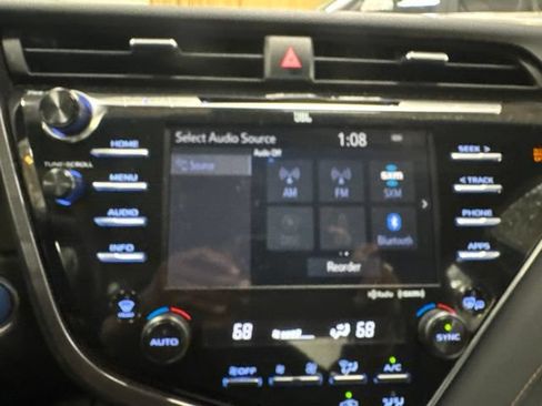 Used 2018 Toyota Camry XLE w/ Audio Package FWD image 10