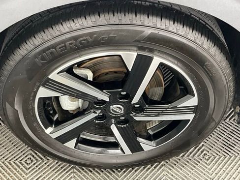 Used 2025 Nissan Sentra SV image 29