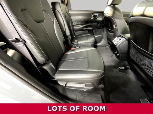 Used 2022 Kia Sorento SX AWD/4WD image 23