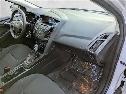 Used 2015 Ford Focus SE image 21