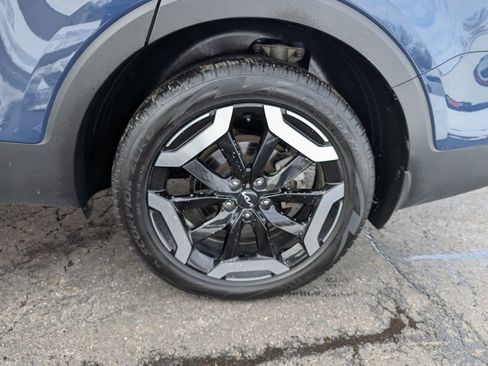 Used 2023 Kia Telluride EX w/ EX Captain's Chair Package image 24