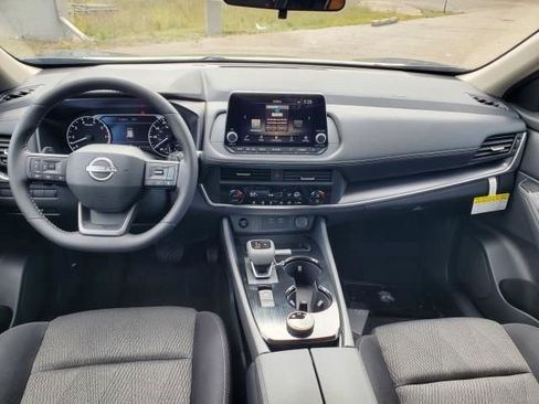 New 2026 Nissan Rogue SV image 10