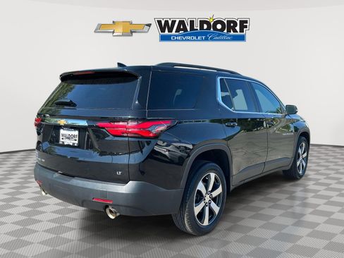 Used 2023 Chevrolet Traverse LT w/ LT Premium Package AWD/4WD image 6