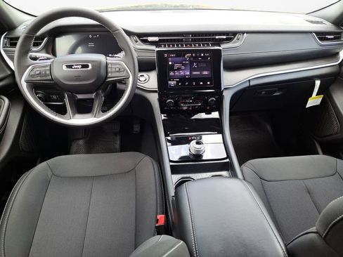 New 2025 Jeep Grand Cherokee L Laredo w/ Luxury Tech Group I image 10