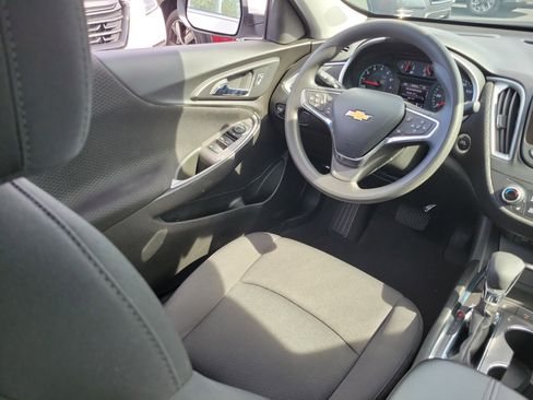 Used 2024 Chevrolet Malibu LT image 14