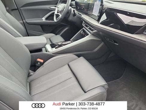 Used 2025 Audi Q5 Premium Plus w/ Premium Plus AWD/4WD image 12