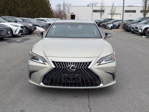 Certified 2022 Lexus ES 350 w/ Premium Package image 8