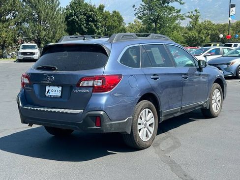 Used 2018 Subaru Outback 2.5i Premium AWD/4WD image 3