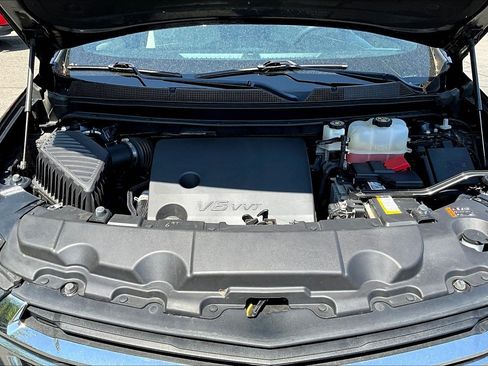 Used 2023 Chevrolet Traverse LS AWD/4WD image 22