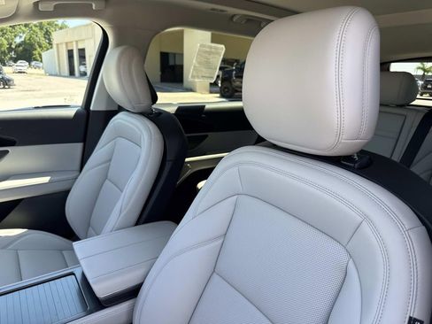 New 2026 Lincoln Nautilus Premier w/ Equipment Group 102A AWD/4WD image 21