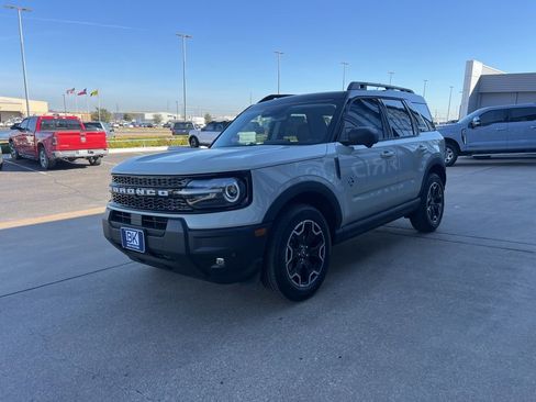 New 2025 Ford Bronco Sport Outer Banks w/ Outer Banks Tech Package+ image 3