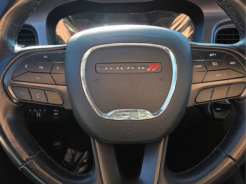 Used 2019 Dodge Charger SXT image 30