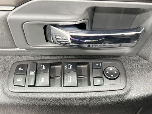 Used 2023 RAM 1500 Classic SLT image 13