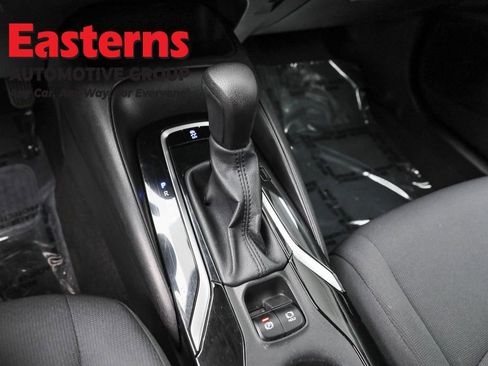 Used 2021 Toyota Corolla LE image 13