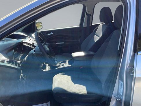 Used 2017 Ford Escape SE FWD image 25