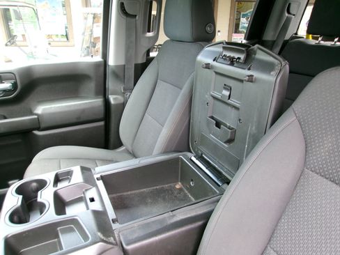 Used 2021 Chevrolet Silverado 1500 Custom w/ Custom Max Trailering Package image 17