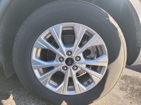 Used 2023 Ford Escape Active w/ Tech Pack #1 FWD image 8