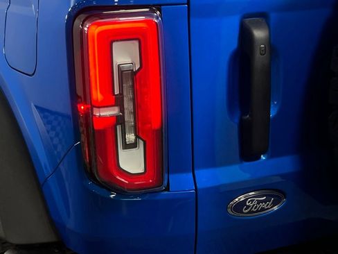 Used 2023 Ford Bronco Badlands image 15