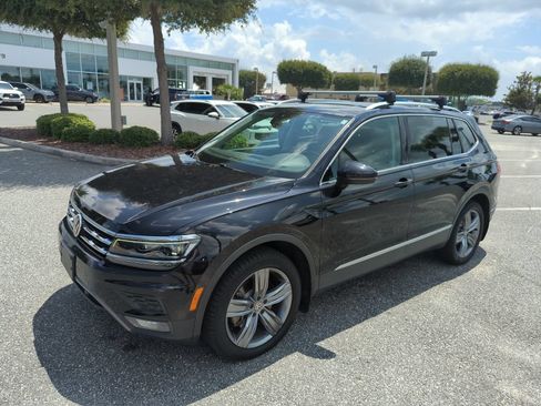 Used 2019 Volkswagen Tiguan SEL Premium AWD/4WD image 14
