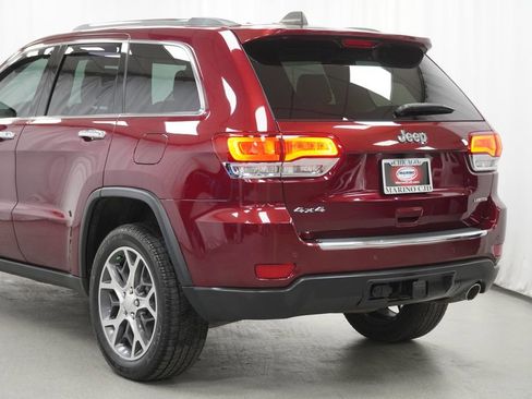 Certified 2020 Jeep Grand Cherokee Limited w/ Luxury Group II image 13