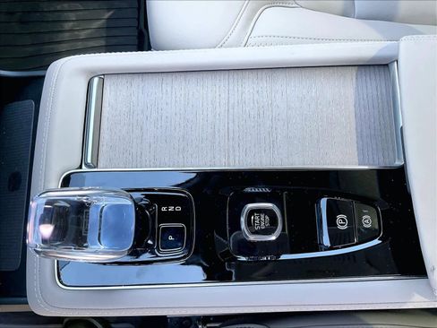 New 2026 Volvo XC90 T8 Plus w/ Protection Package AWD/4WD image 10