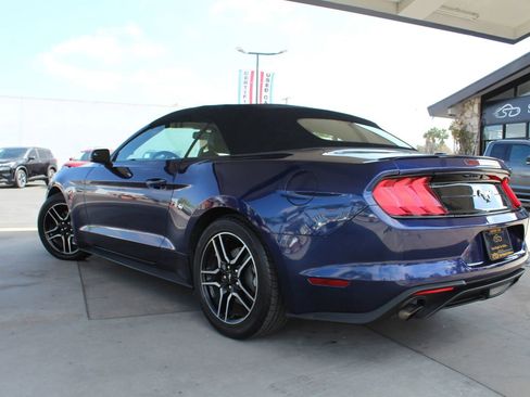 Used 2019 Ford Mustang Premium image 3