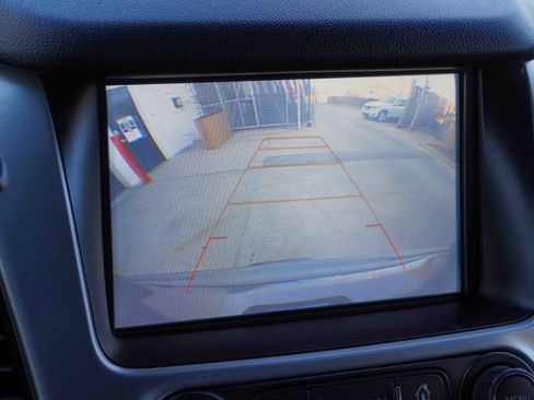 Used 2018 GMC Yukon XL SLT w/ Open Road Package image 26