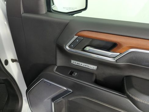 Used 2023 GMC Sierra 1500 Denali AWD/4WD image 33